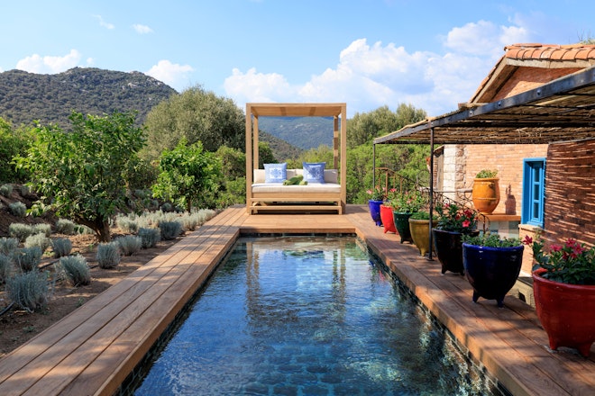 Amandula - Pool
