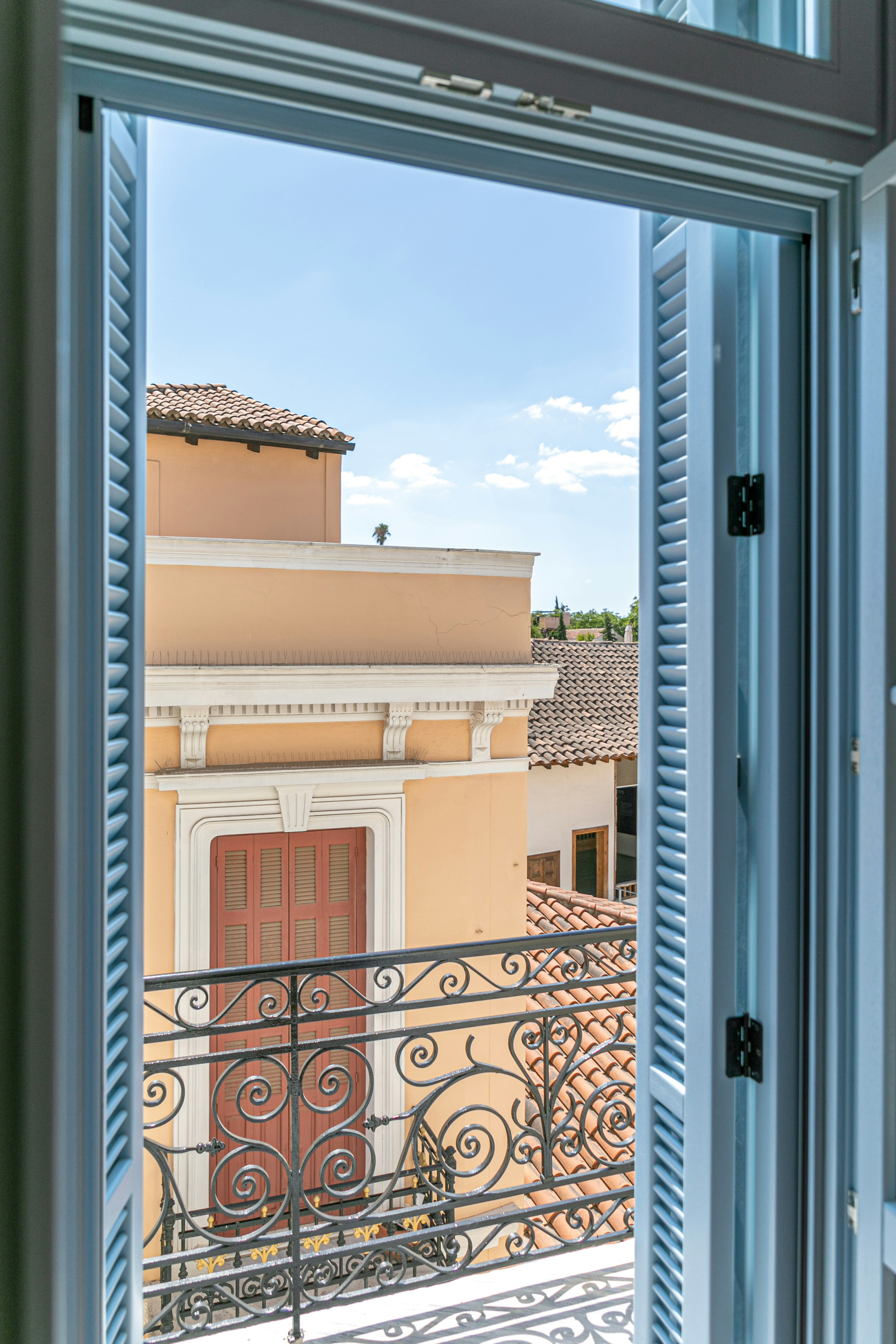 Elegant Suite - Balcony View