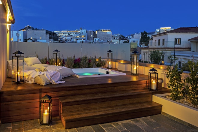 Iconic Suite - Terrace in Evening