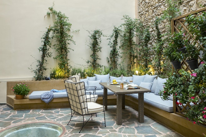 Courtyard Suite - Patio