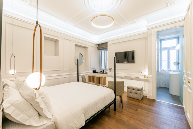Petite Suite - Bedroom