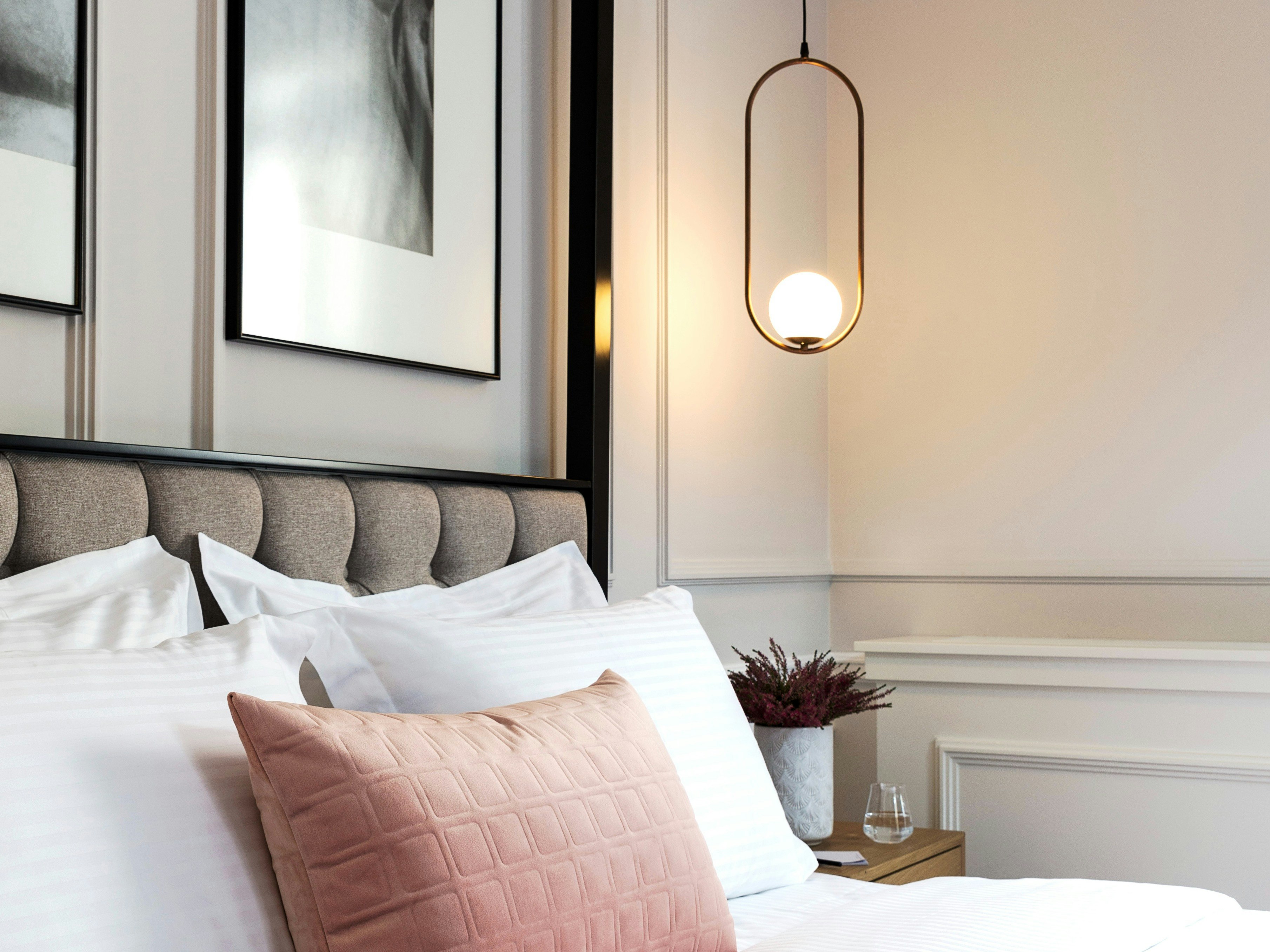 Petite Suite - Bedroom