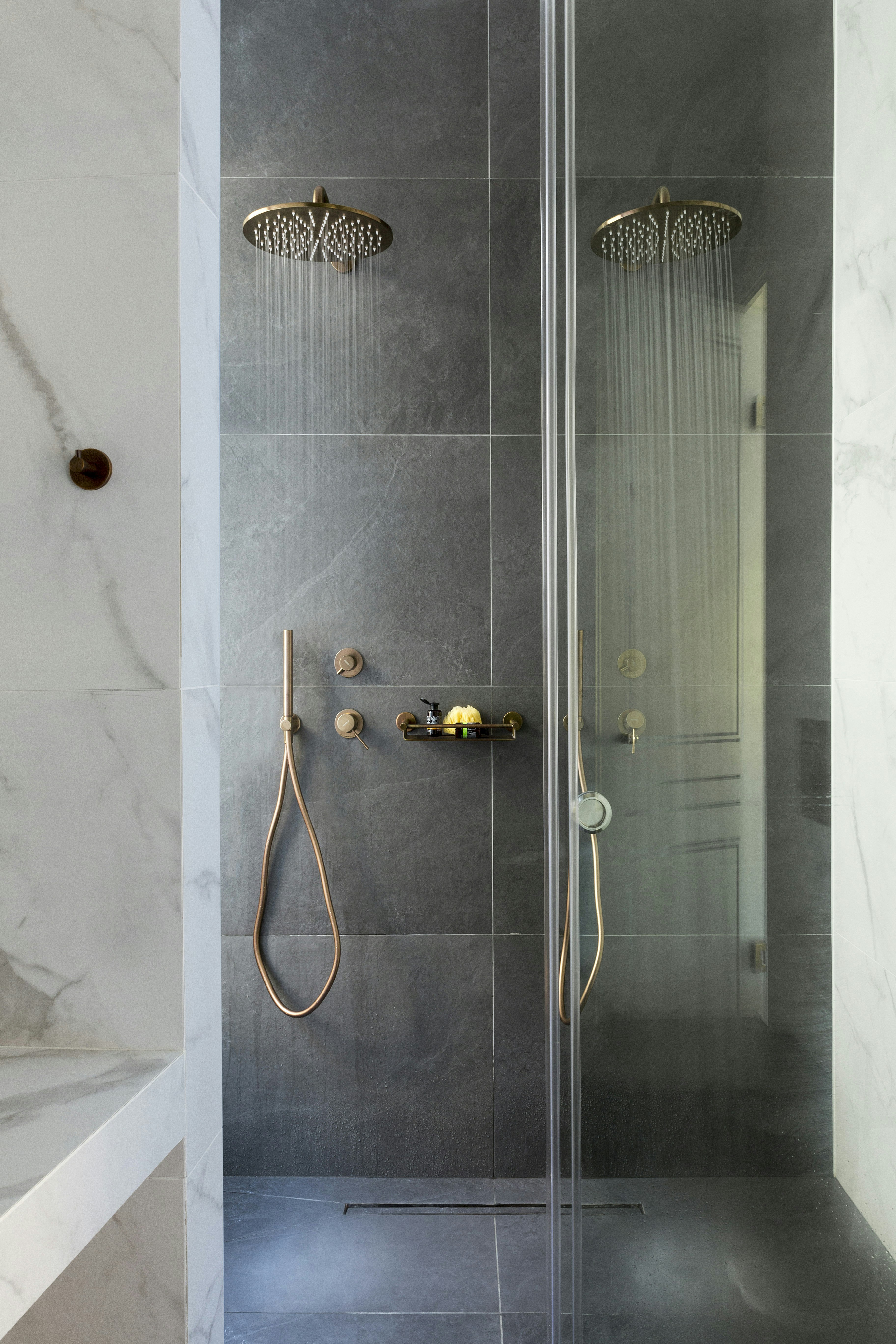 Elegant Suite - Bathroom