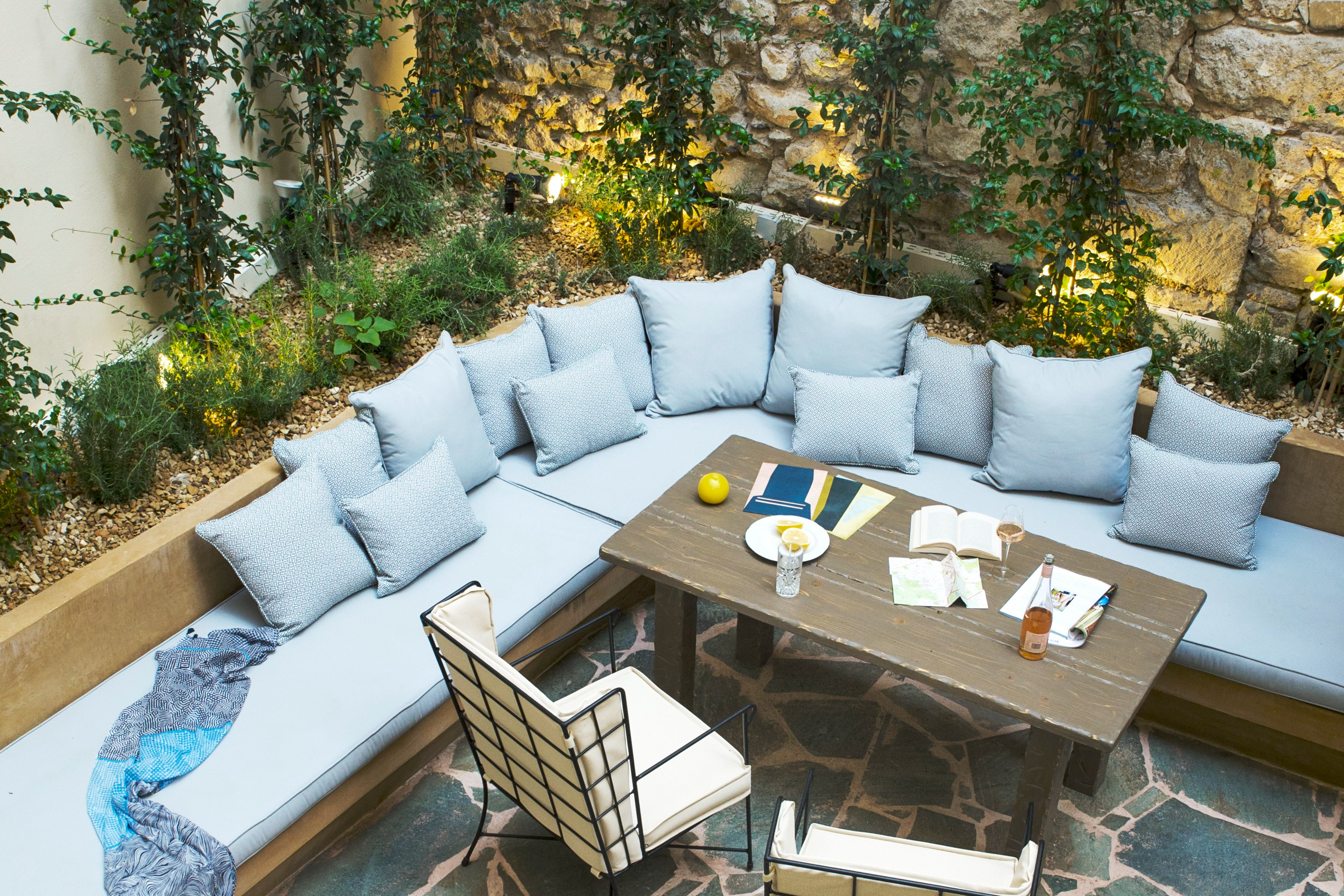 Courtyard Suite - Patio