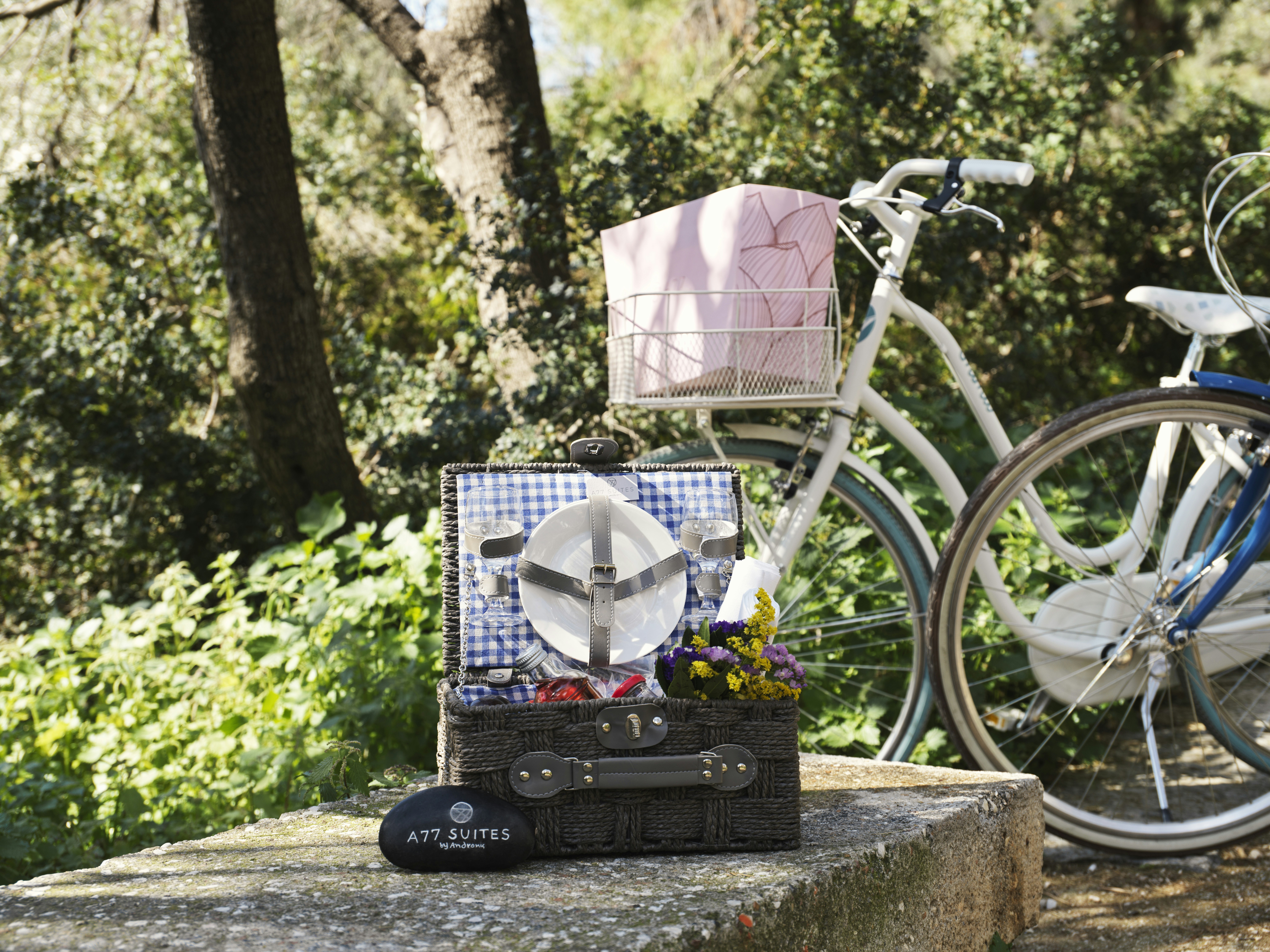 Picnic by A77 Suites