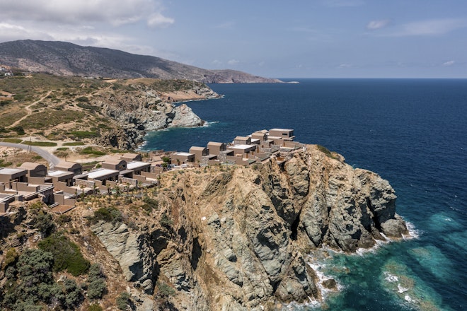 Acro Suites - Location