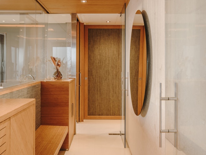Grand Corner Suite - Room Details