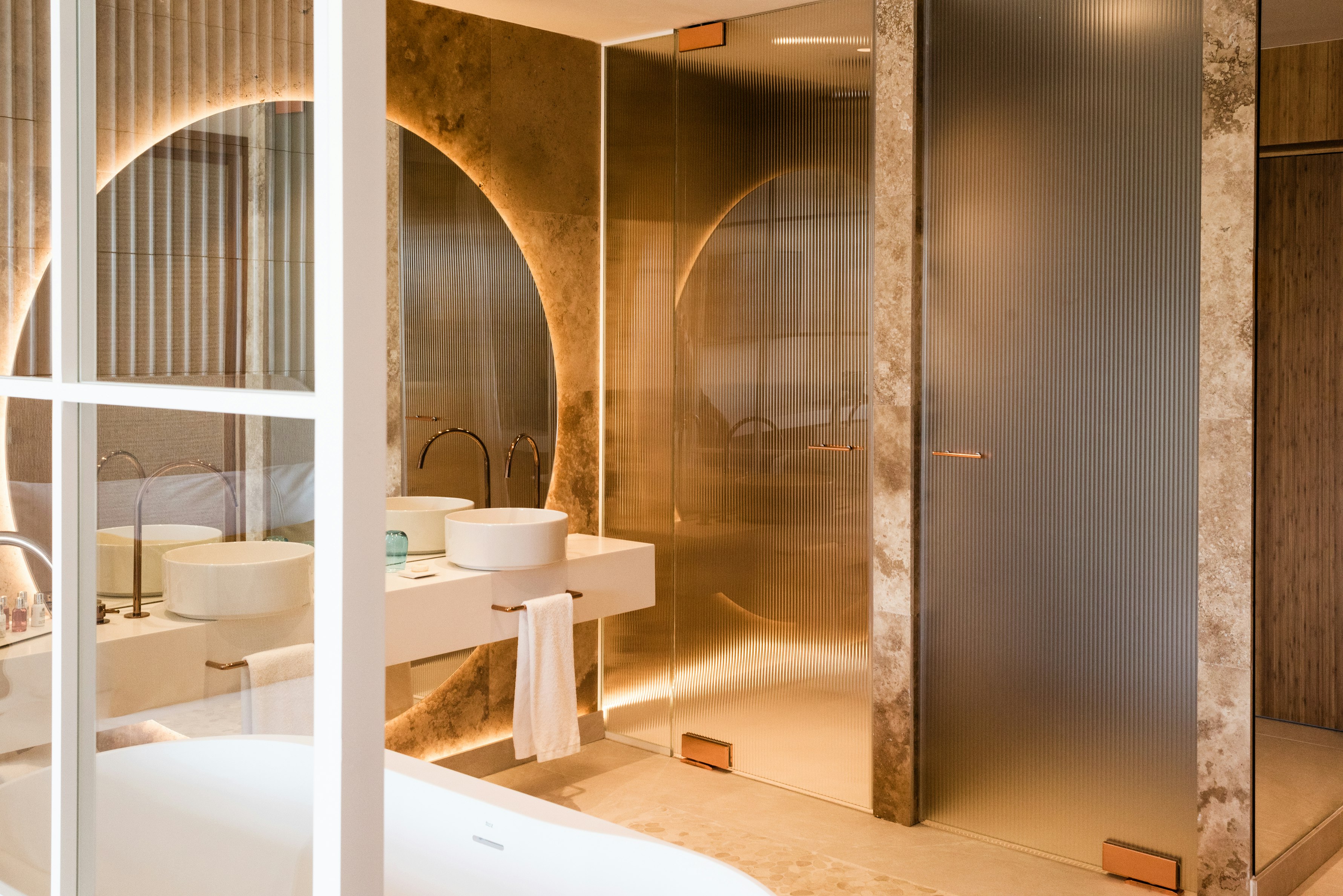 Premier & Premier Bay - Bathroom