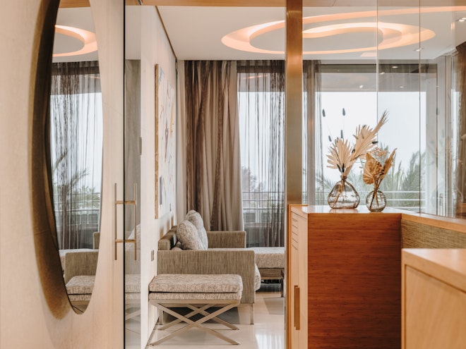 Grand Corner Suite - Room Details