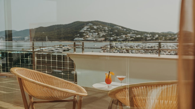 Cloud 9 Corner Suite - Terrace
