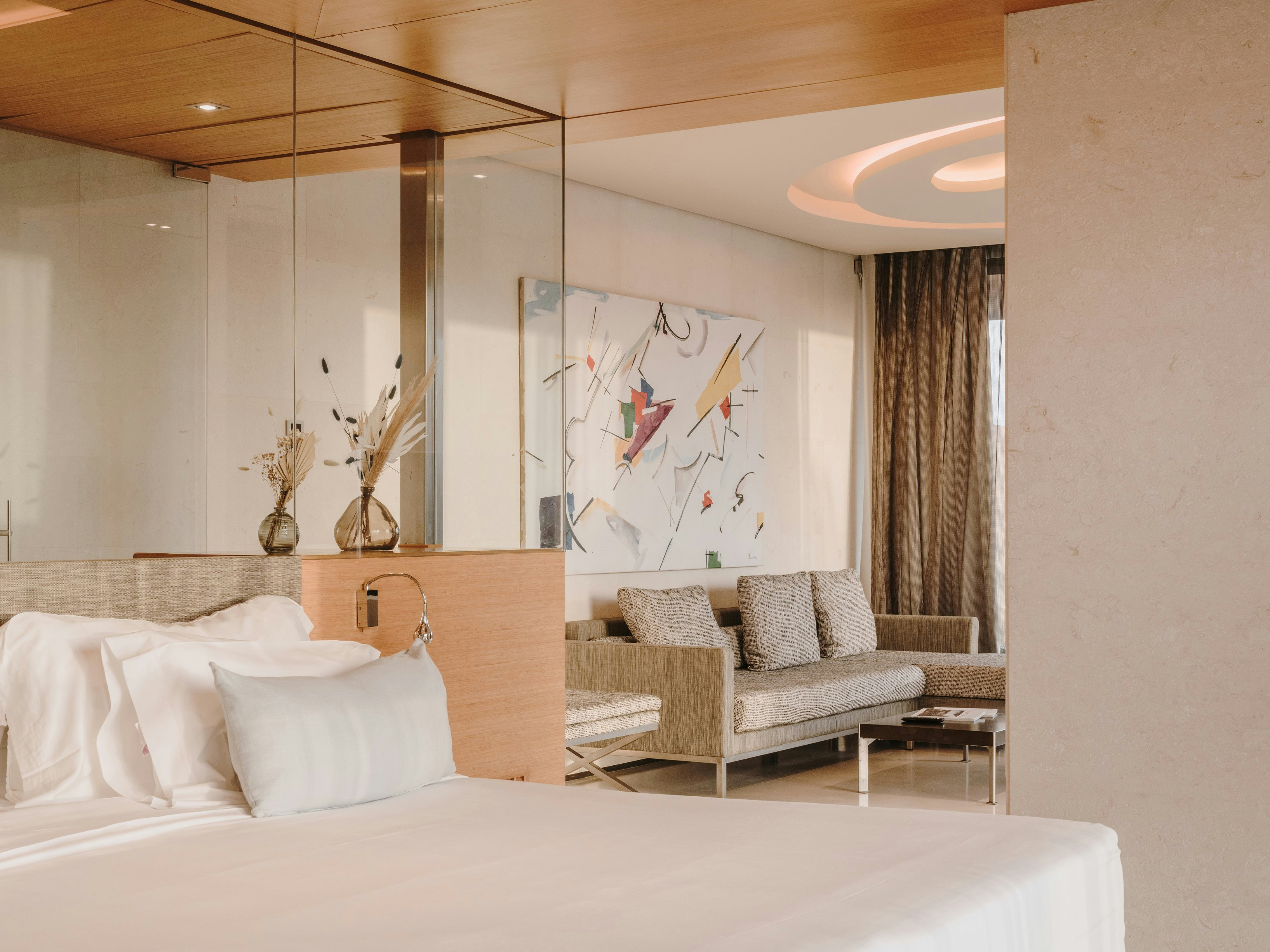 Grand Corner Suite - Bedroom