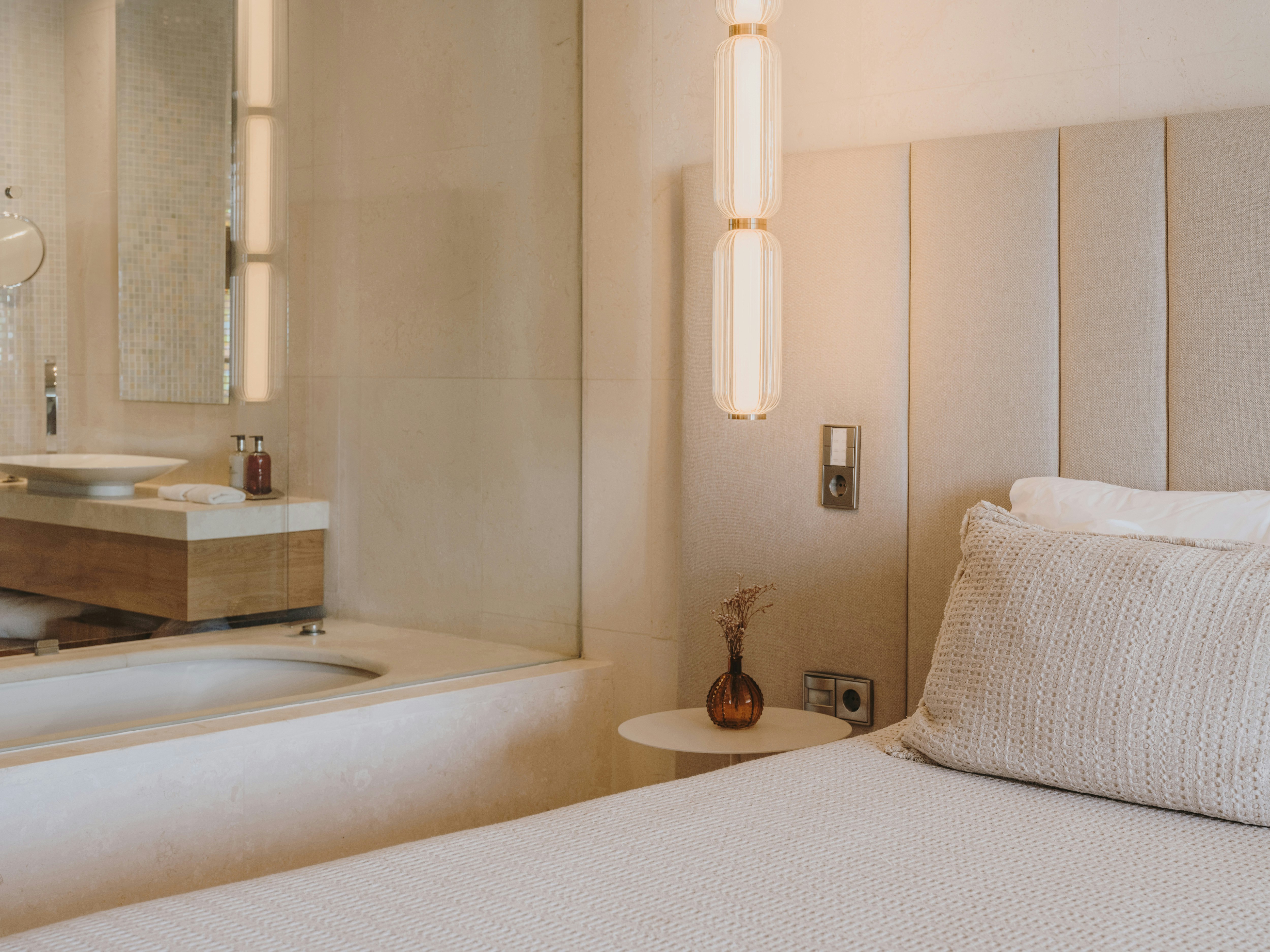 Dreamer and Deluxe - Bedroom