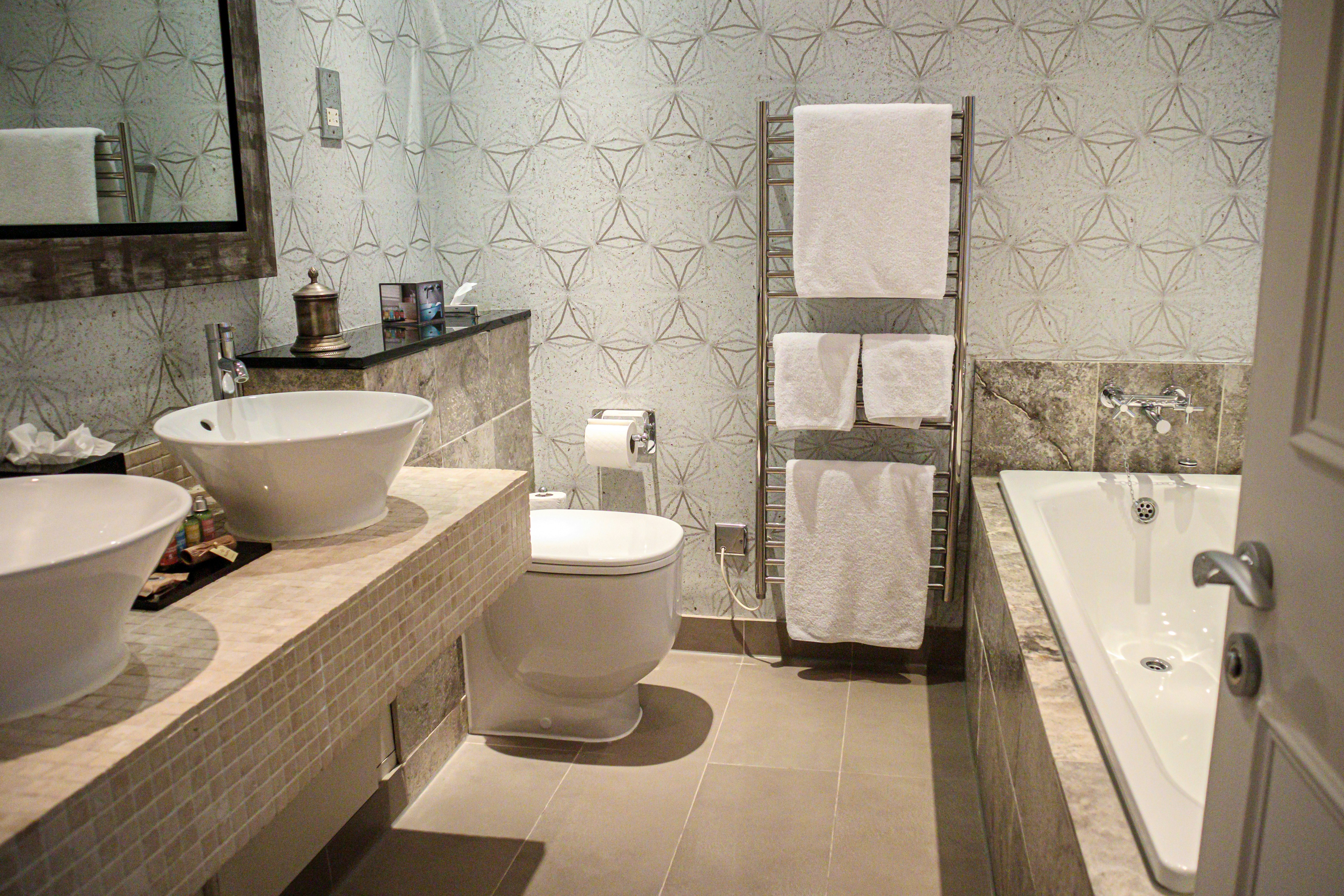 Luxury Super King - Bathroom