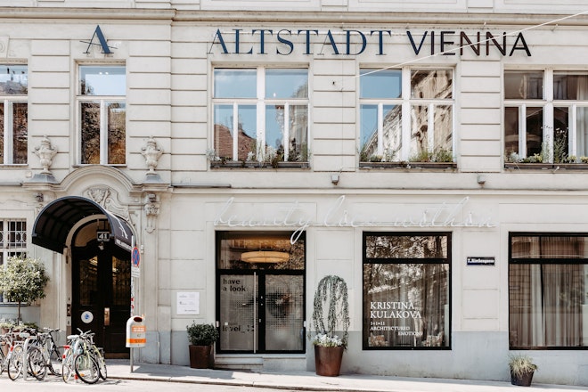 Hotel Facade