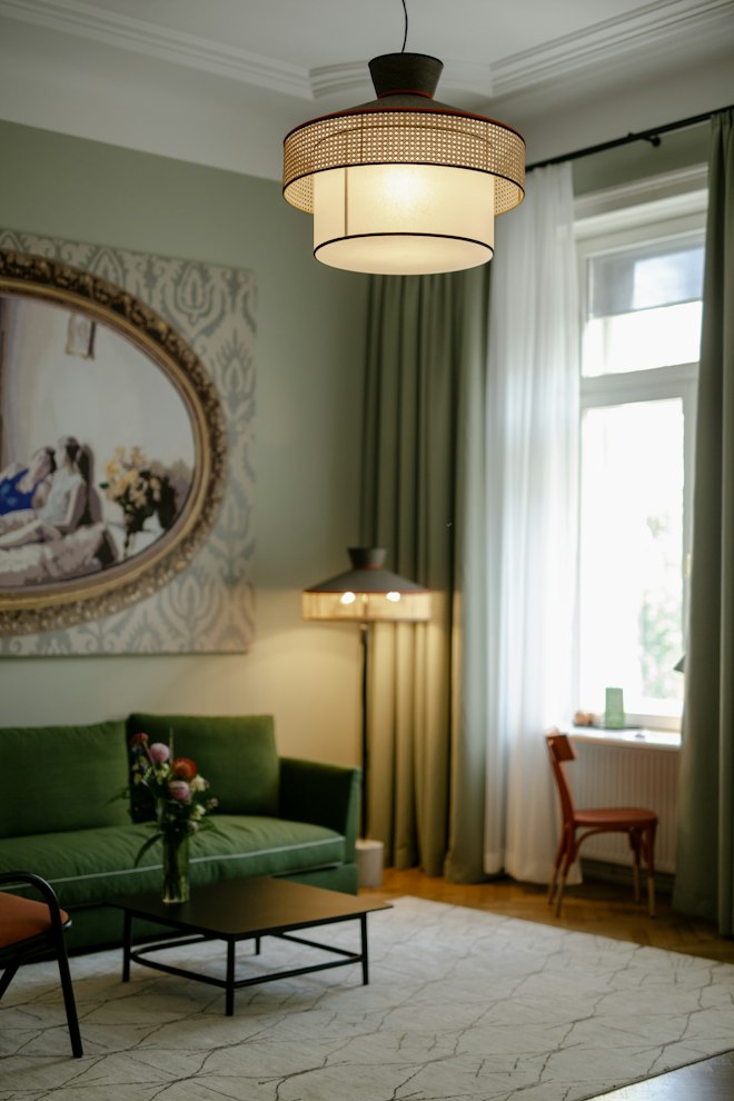 Suite Large - Thonet Suite Living Area