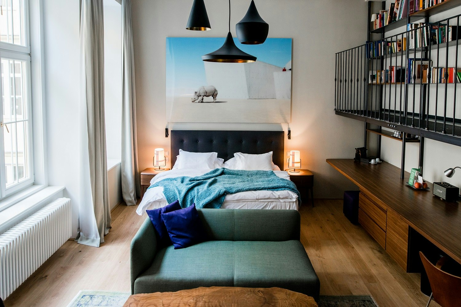 Suite Large - Library Suite Bedroom