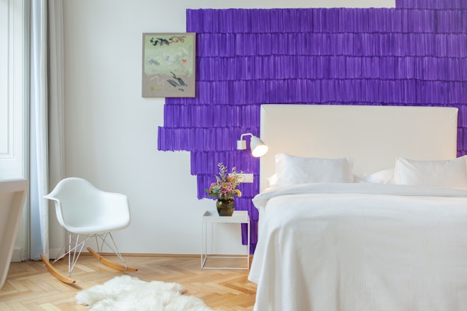 Suite Large - Violet Suite Bedroom