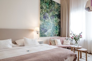 Double Room Medium - Sisterhood Bedroom