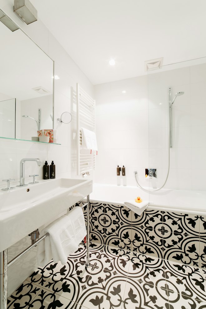 Double Room Medium - Bathroom