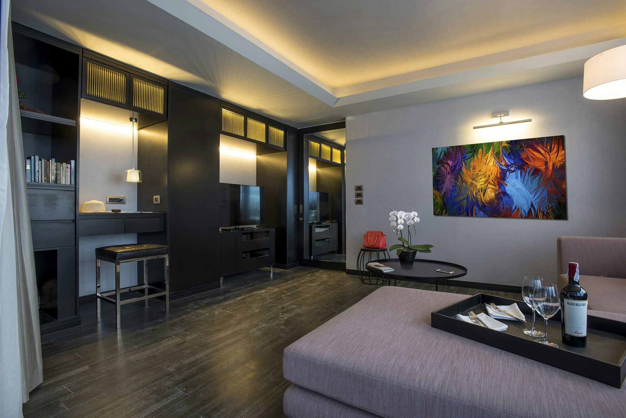 Manor Suite - Living Area