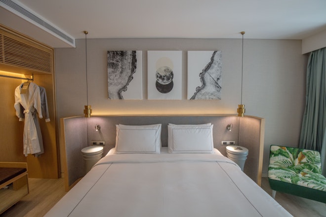 Deluxe Room - Bedroom