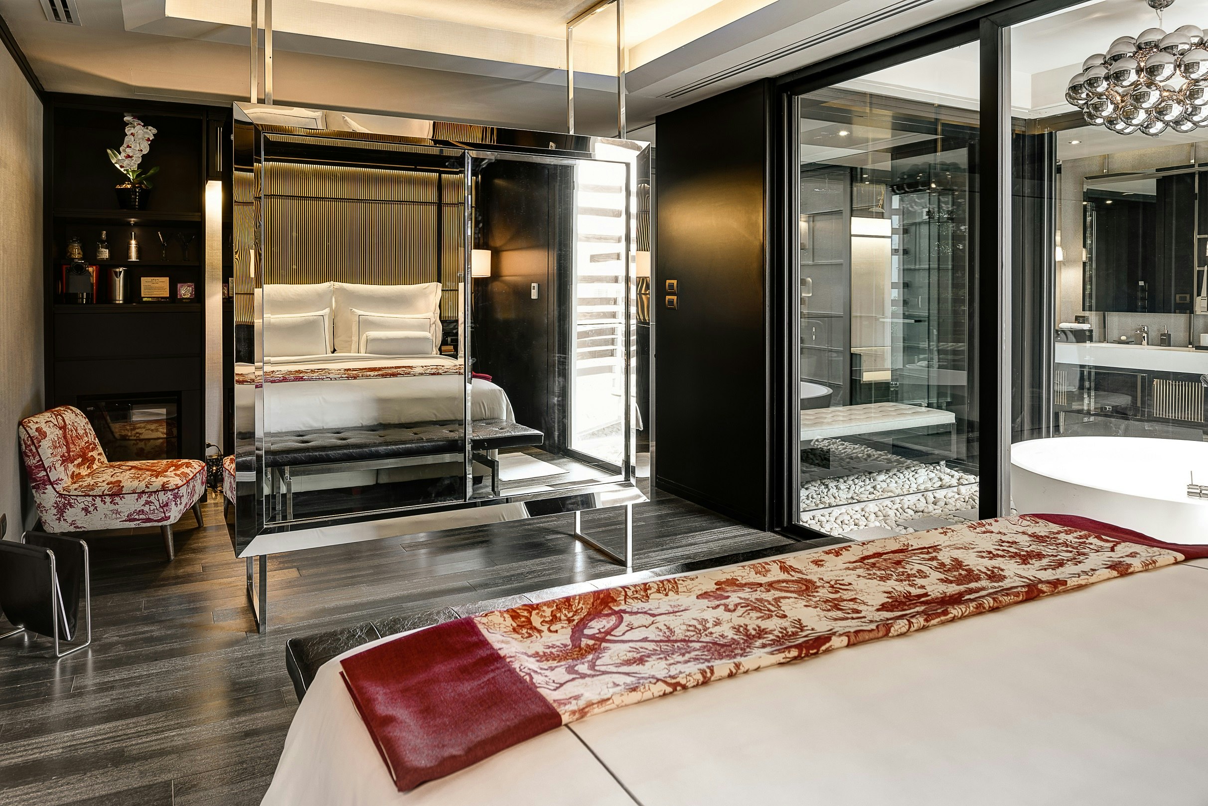 Manor Suite - Bedroom