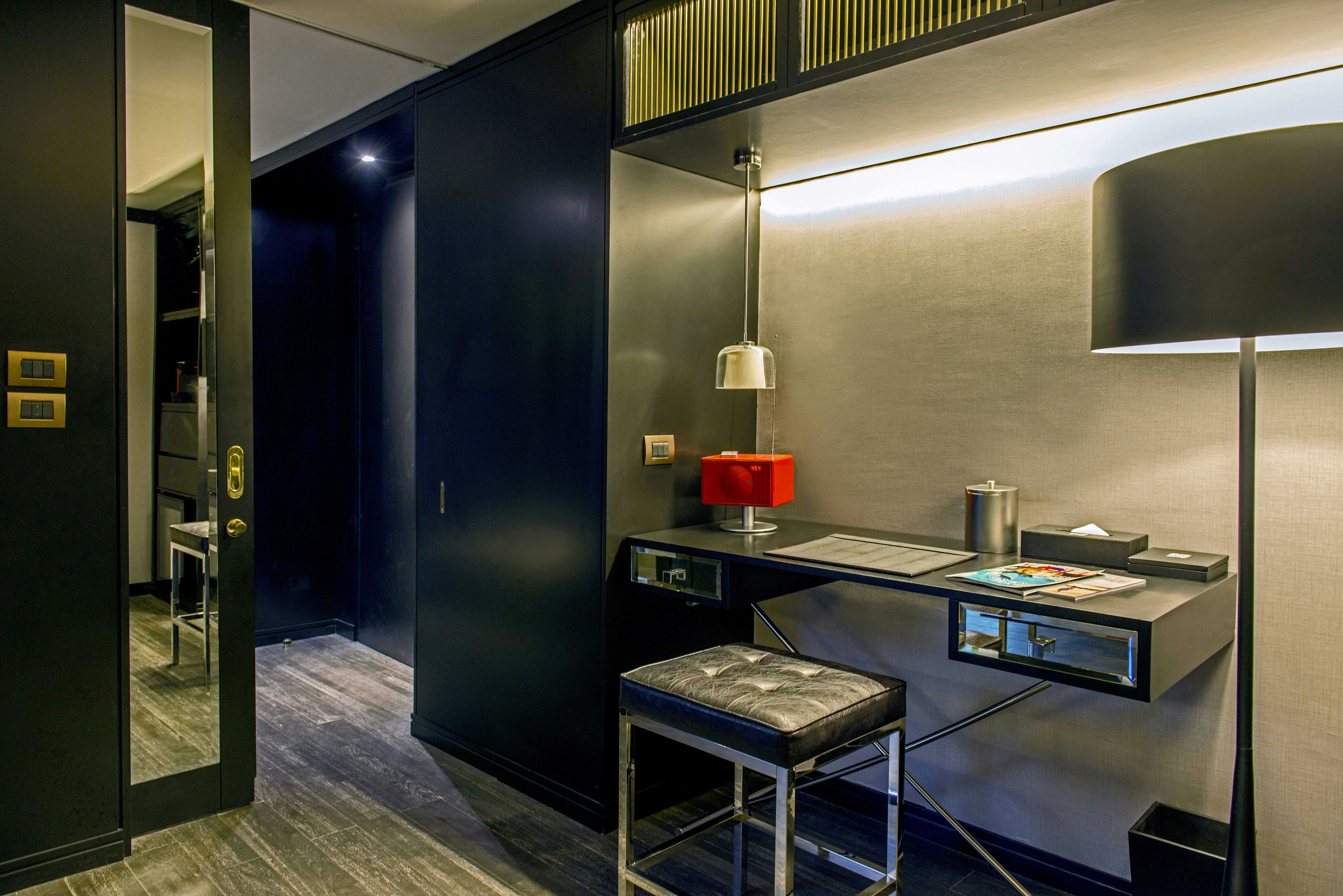 Premier Suite - Room Details