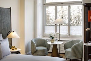 Ambassador Signature Room - Bedroom