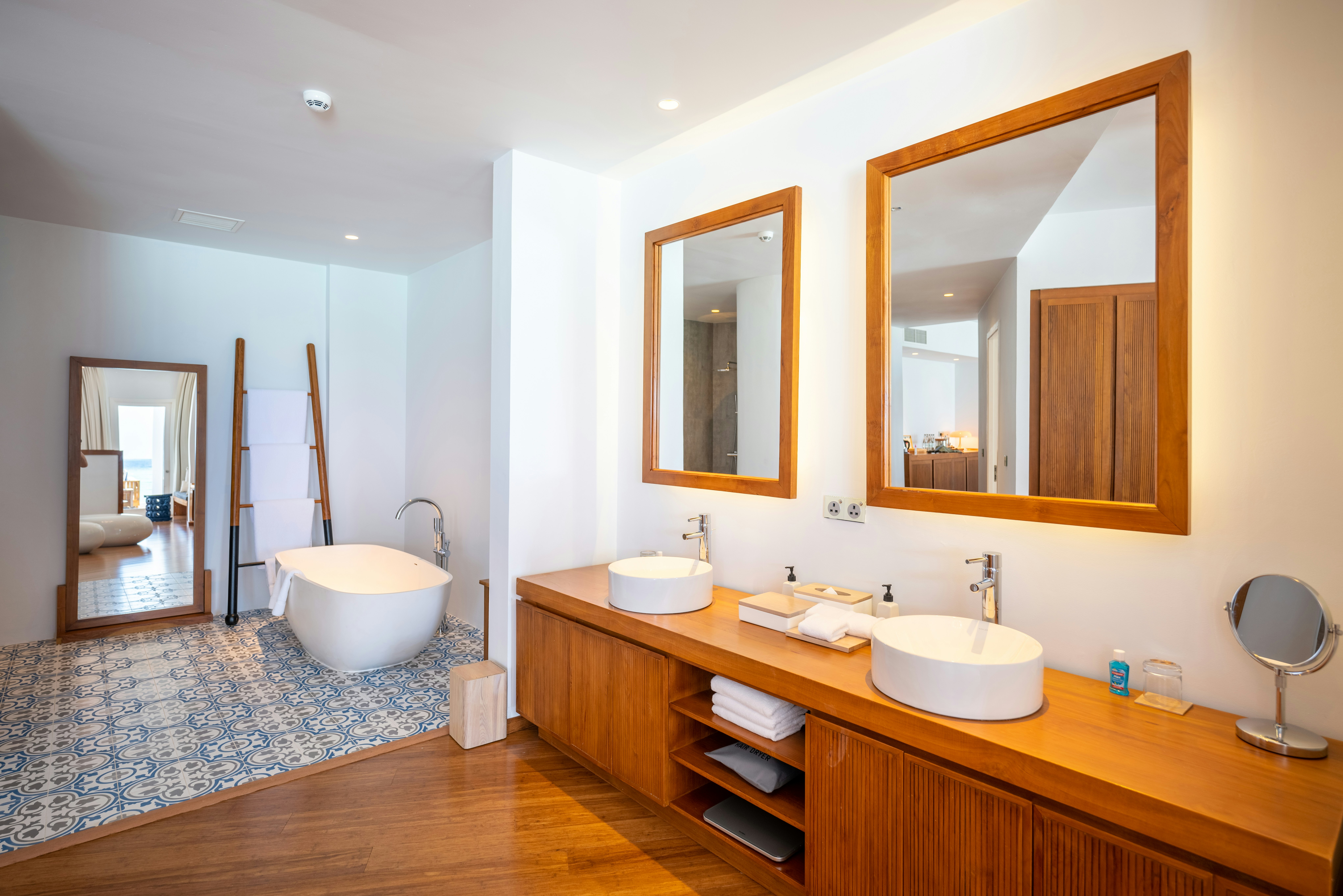 Lagoon Water Pool Villa - Bathroom