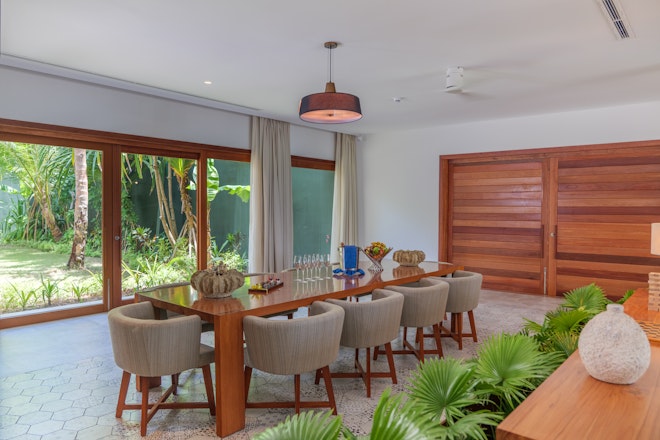 Four Bedroom Beach Residence - Dining Area