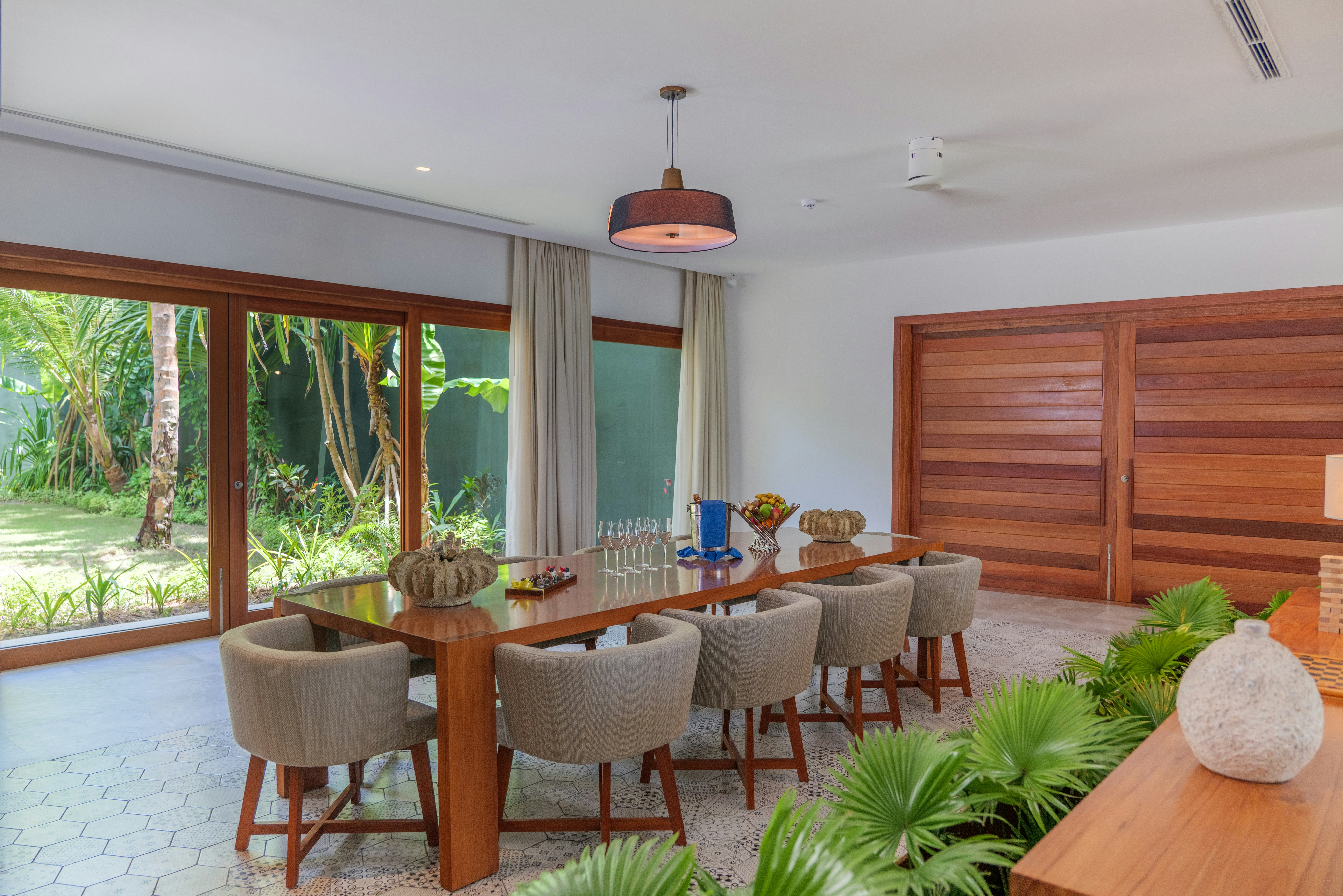 Four Bedroom Beach Residence - Dining Area