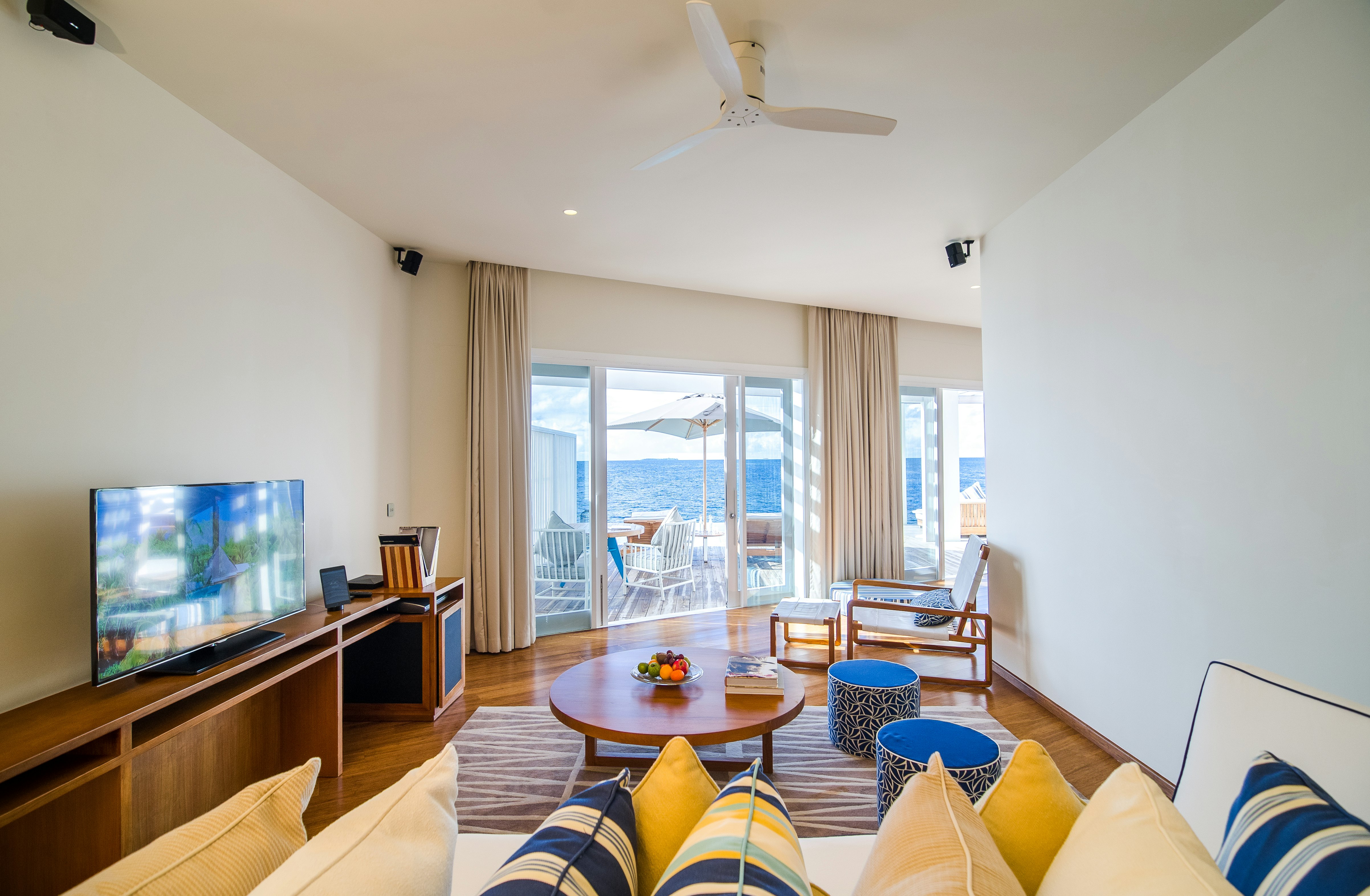 Reef Water Pool Villa - Living Area