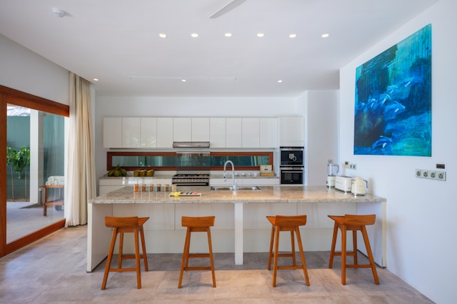 Four Bedroom Beach Residence - Kitchen
