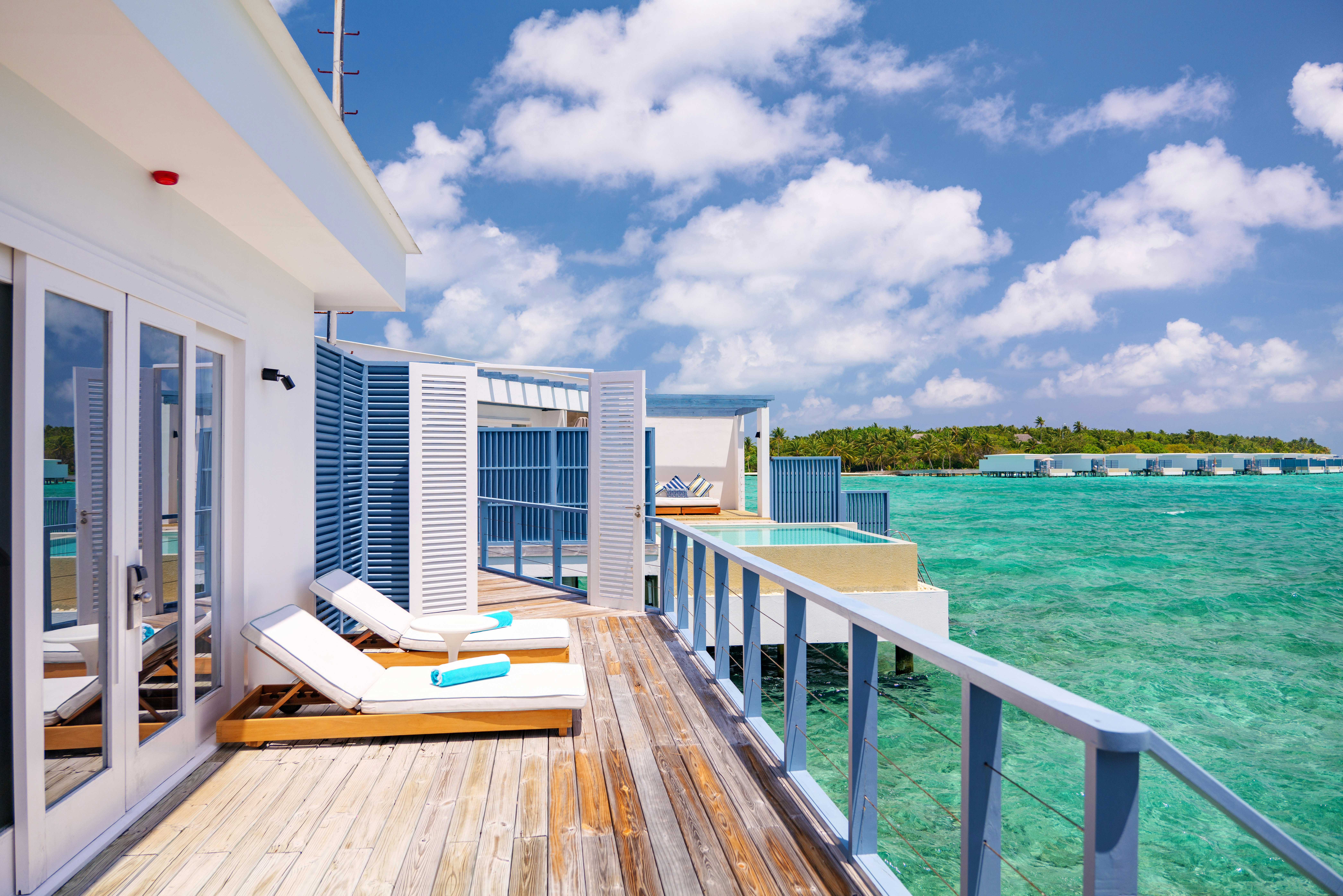Family Lagoon Water Pool Villa - Sundeck