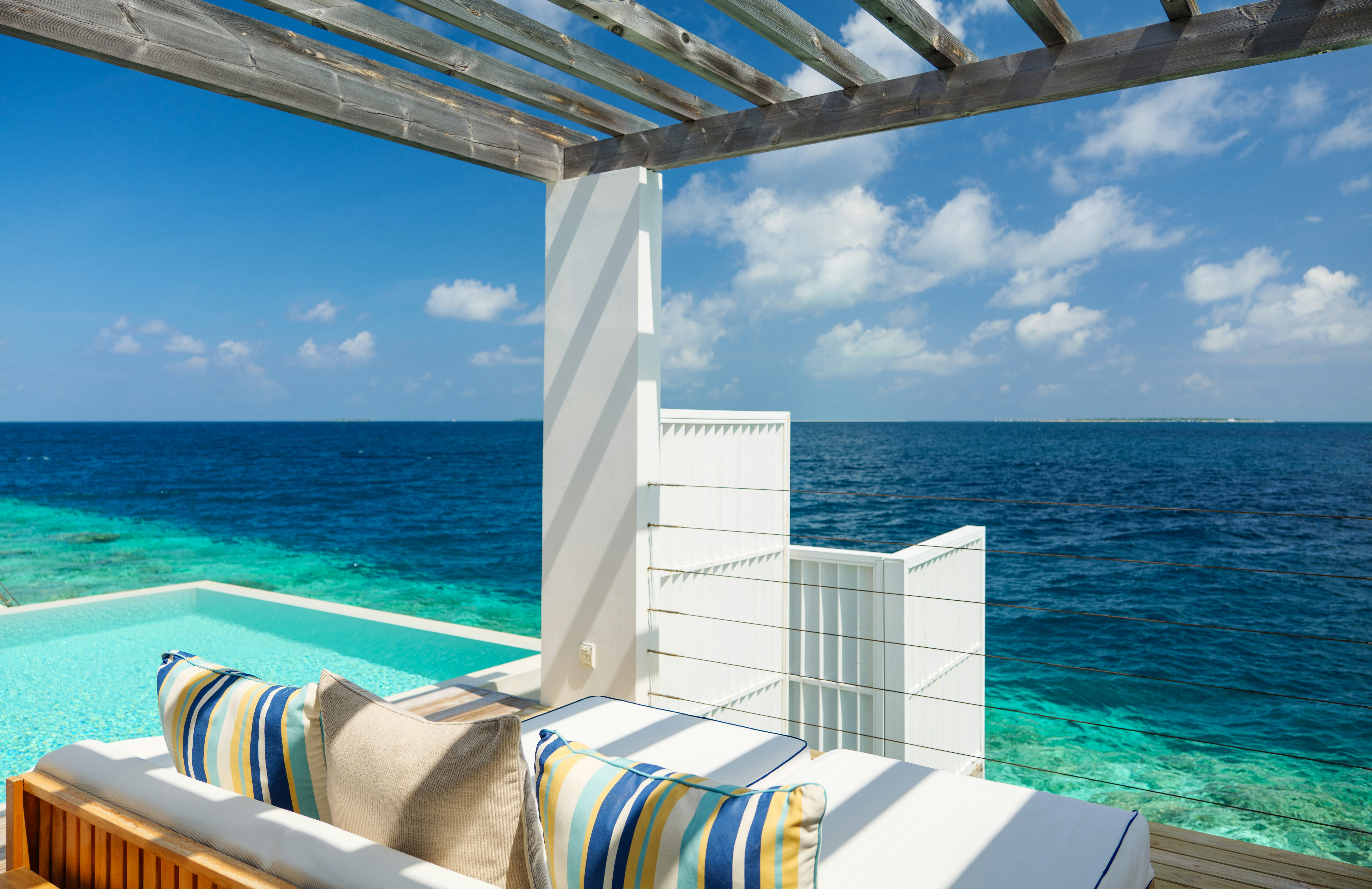 Reef Water Pool Villa - Sundeck & Pool