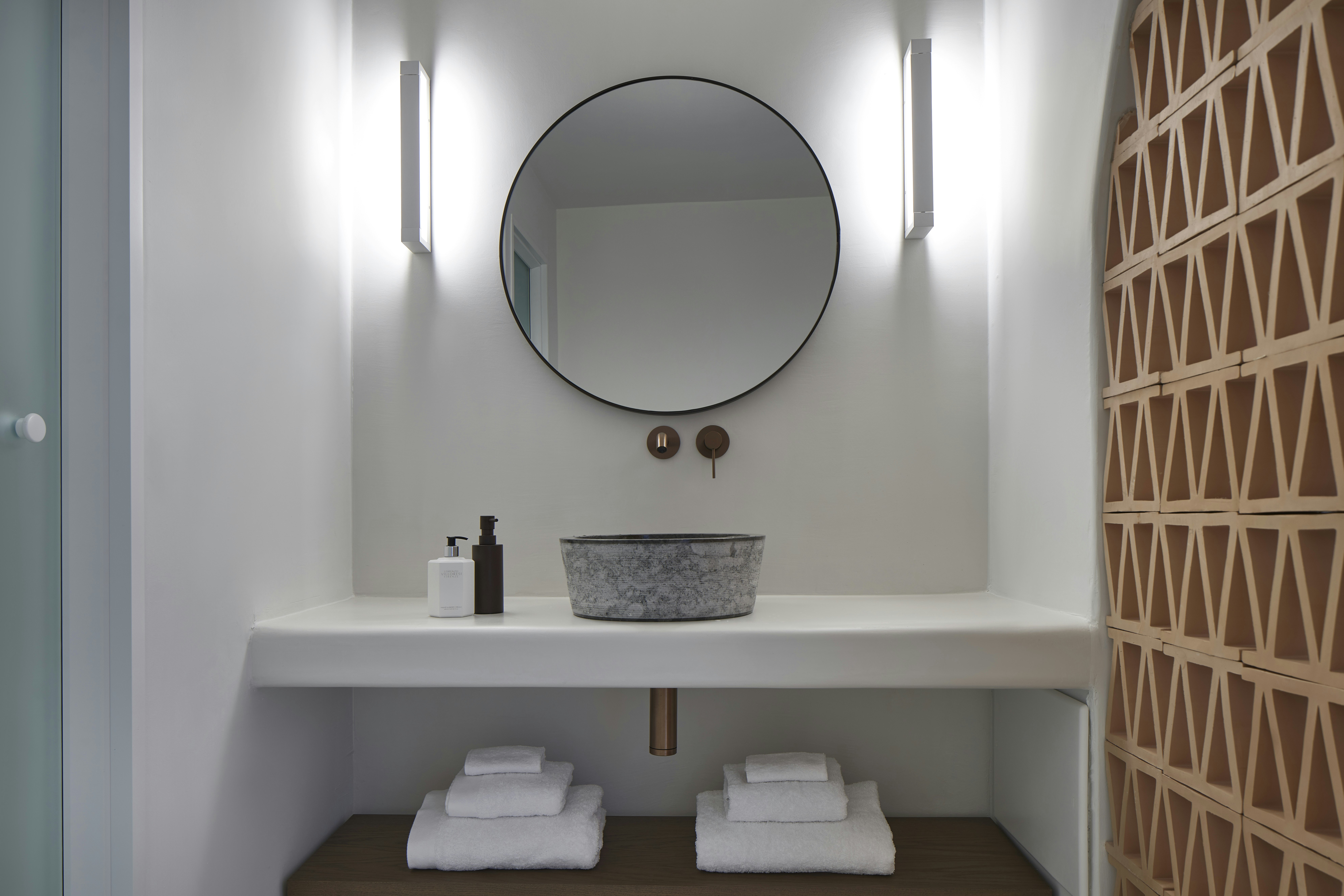 Element Suite - Bathroom