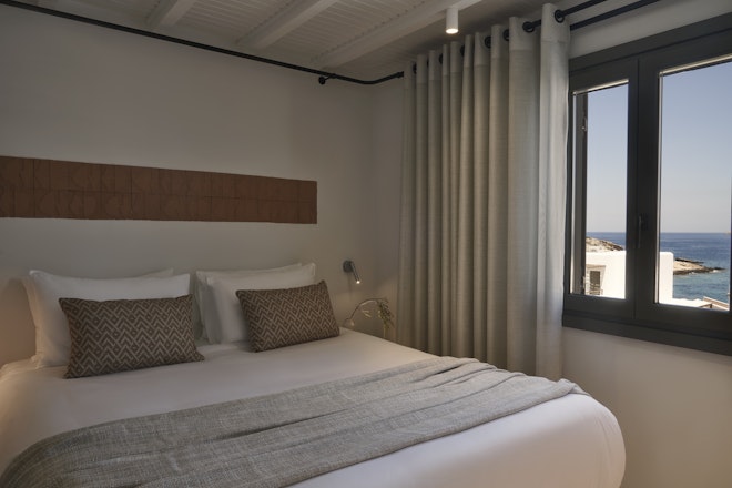 Deluxe, Essence & Minois Blu Suites - Bedroom