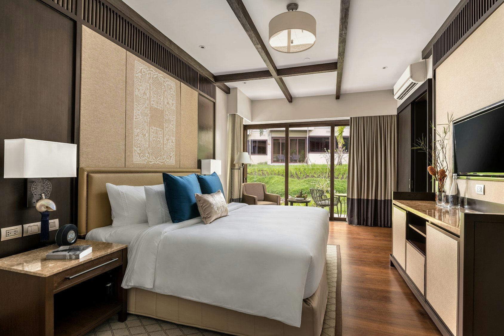 Anya Garden Suite - Bedroom