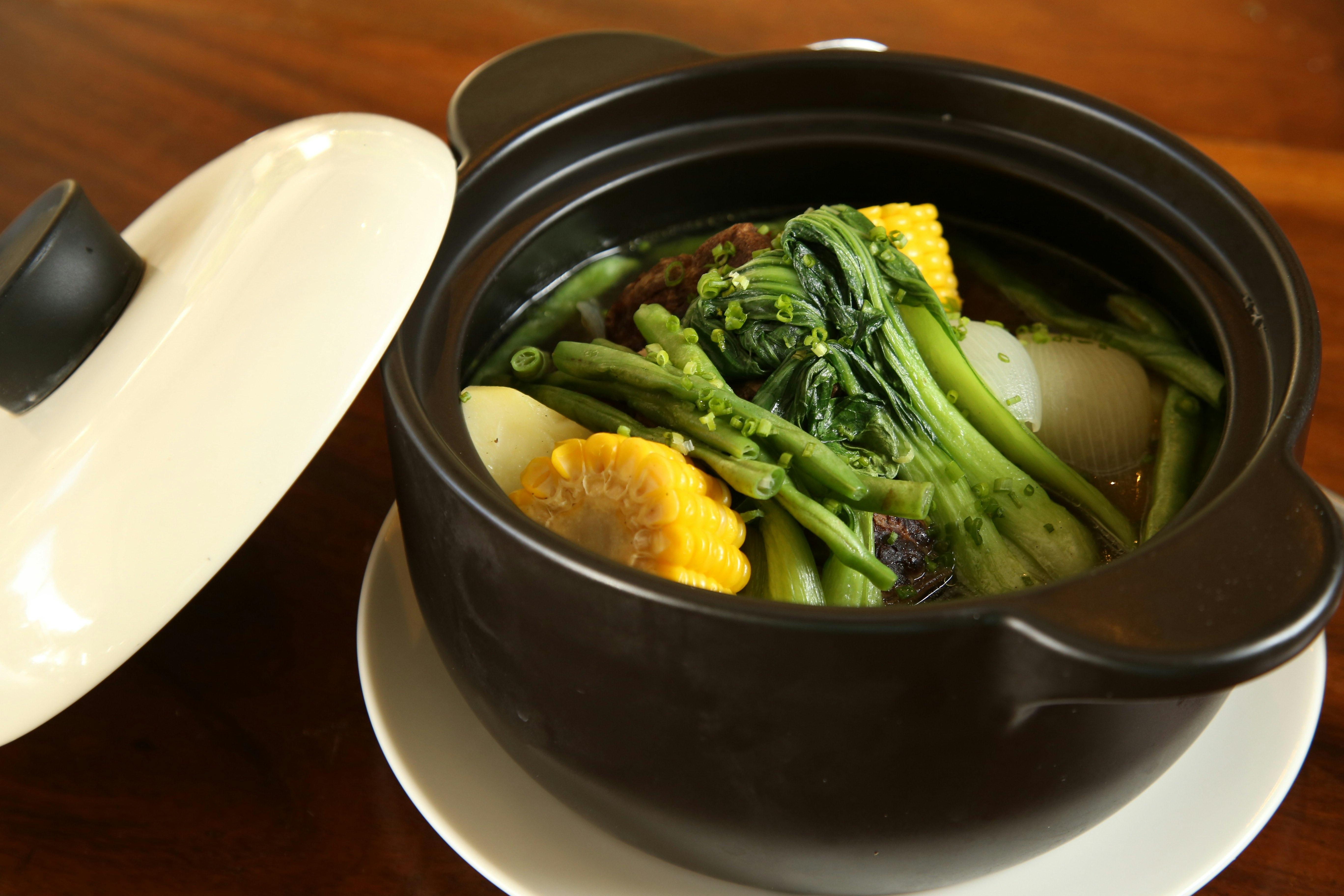 Anila Poolside Bulalo