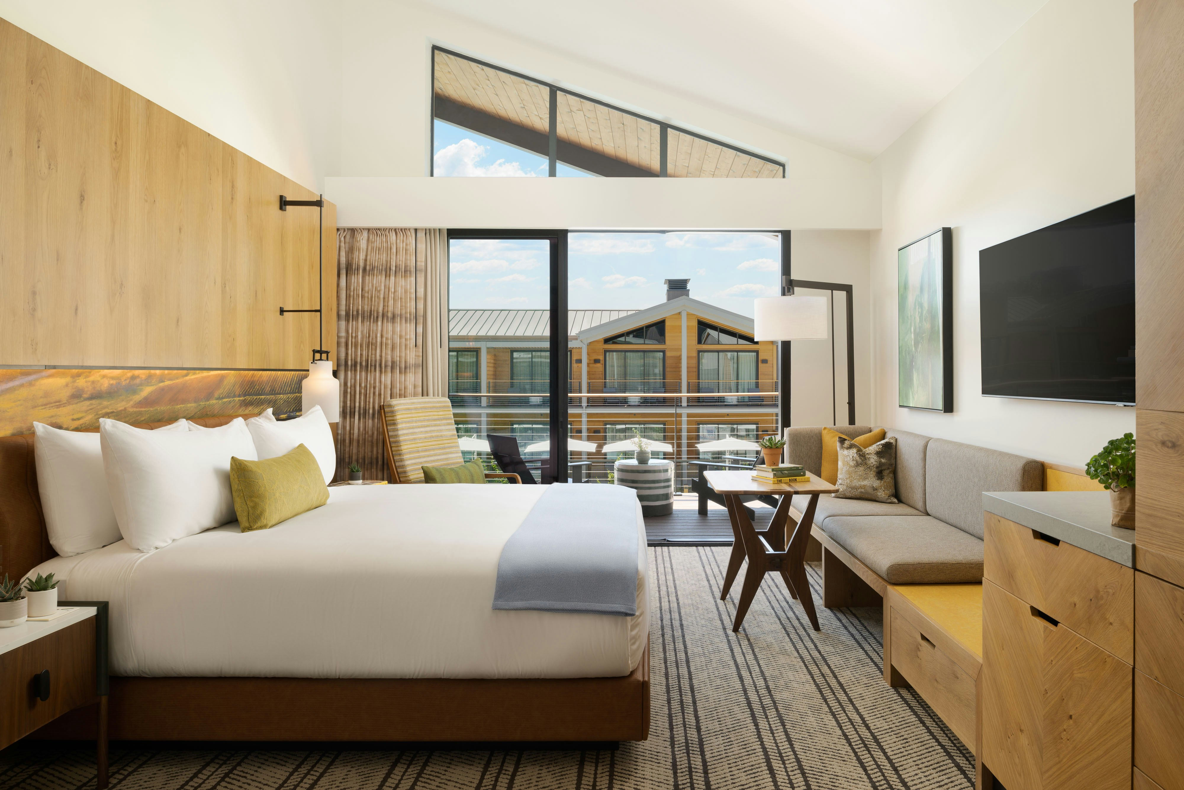 Deluxe King Vaulted - Bedroom