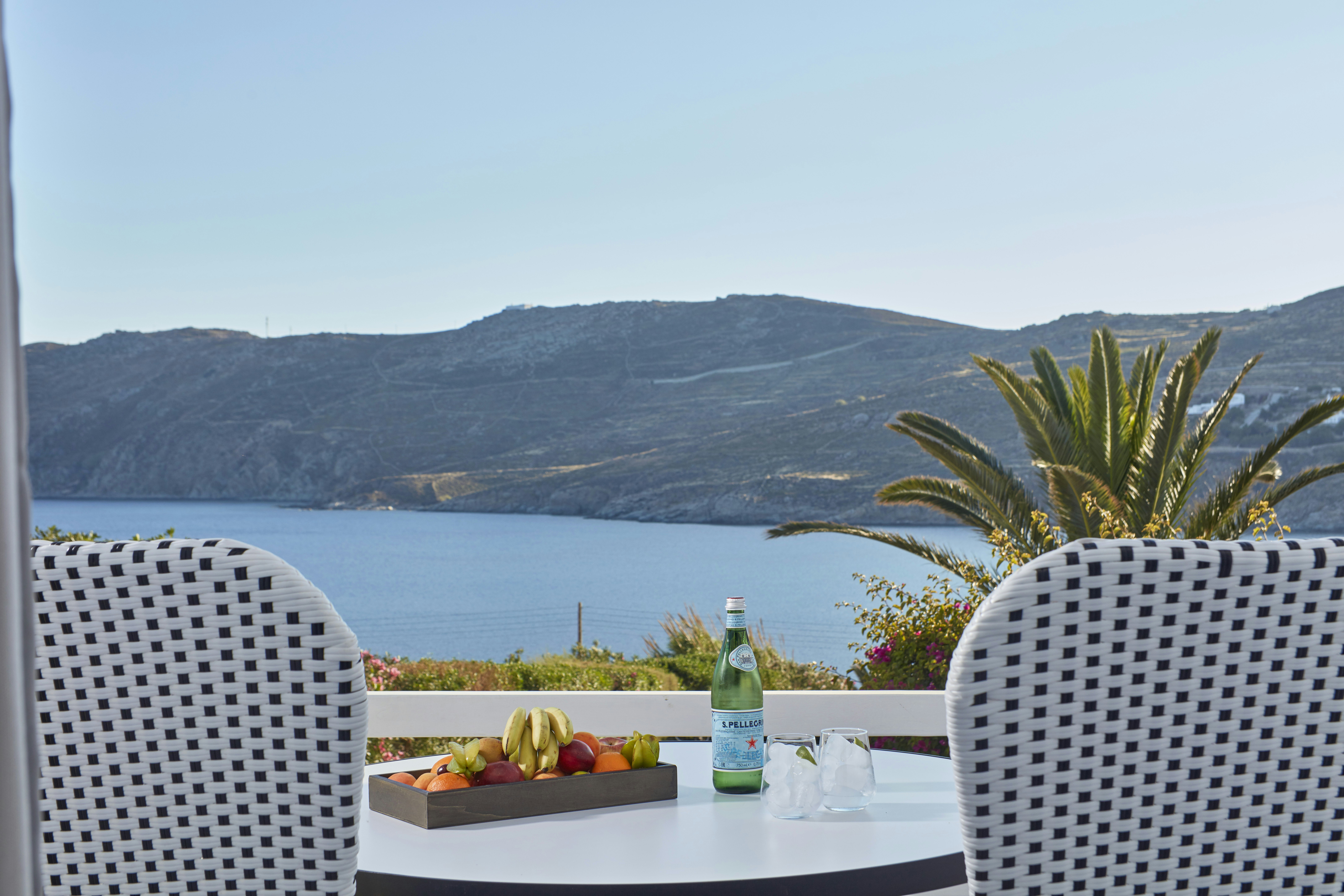 Archipelagos Suite with outdoor jacuzzi