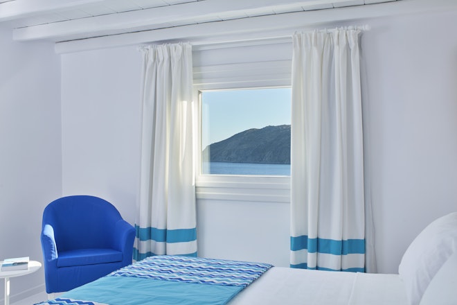 Archipelagos Suite with outdoor jacuzzi