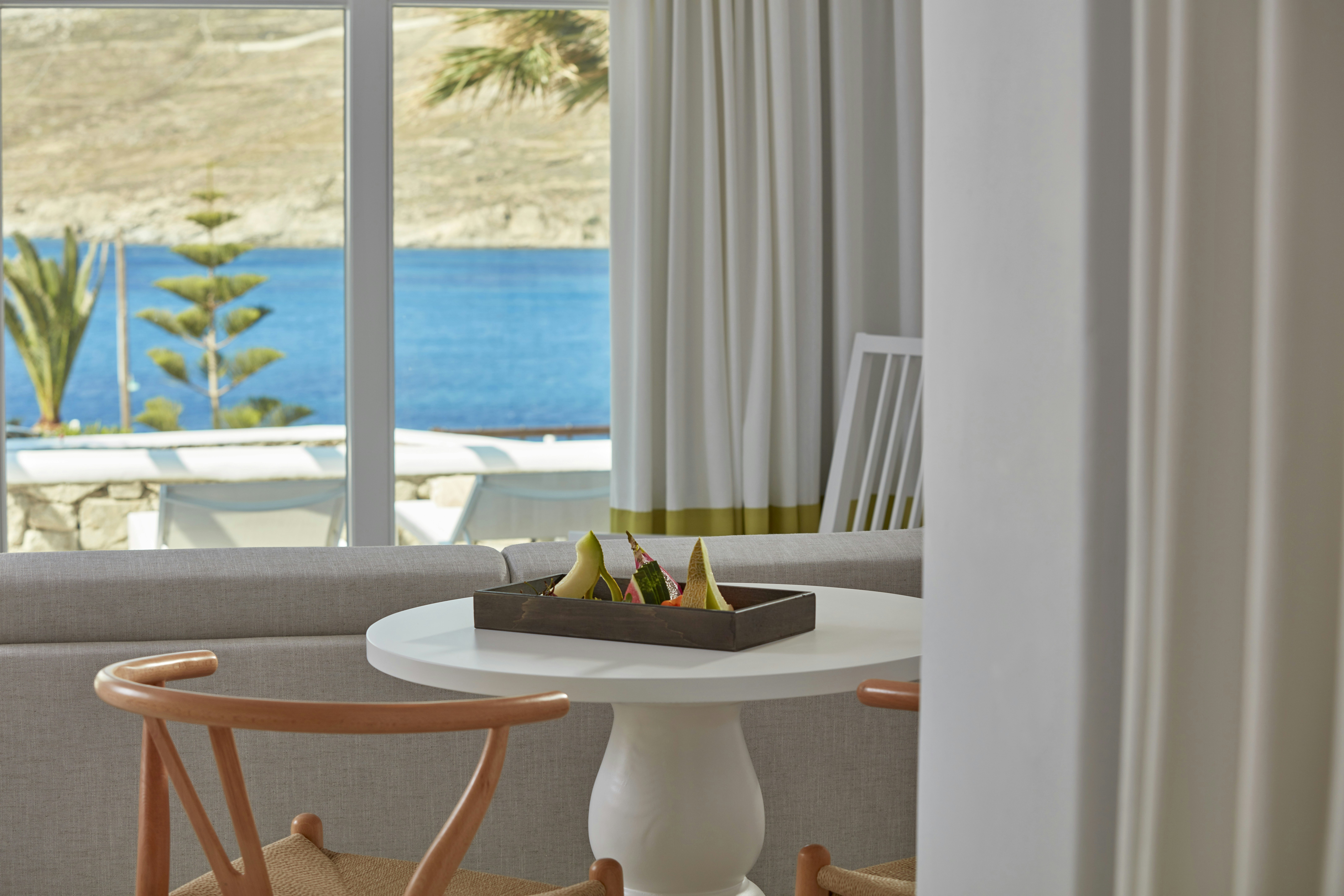 Deluxe Suite sea view with indoor jacuzzi