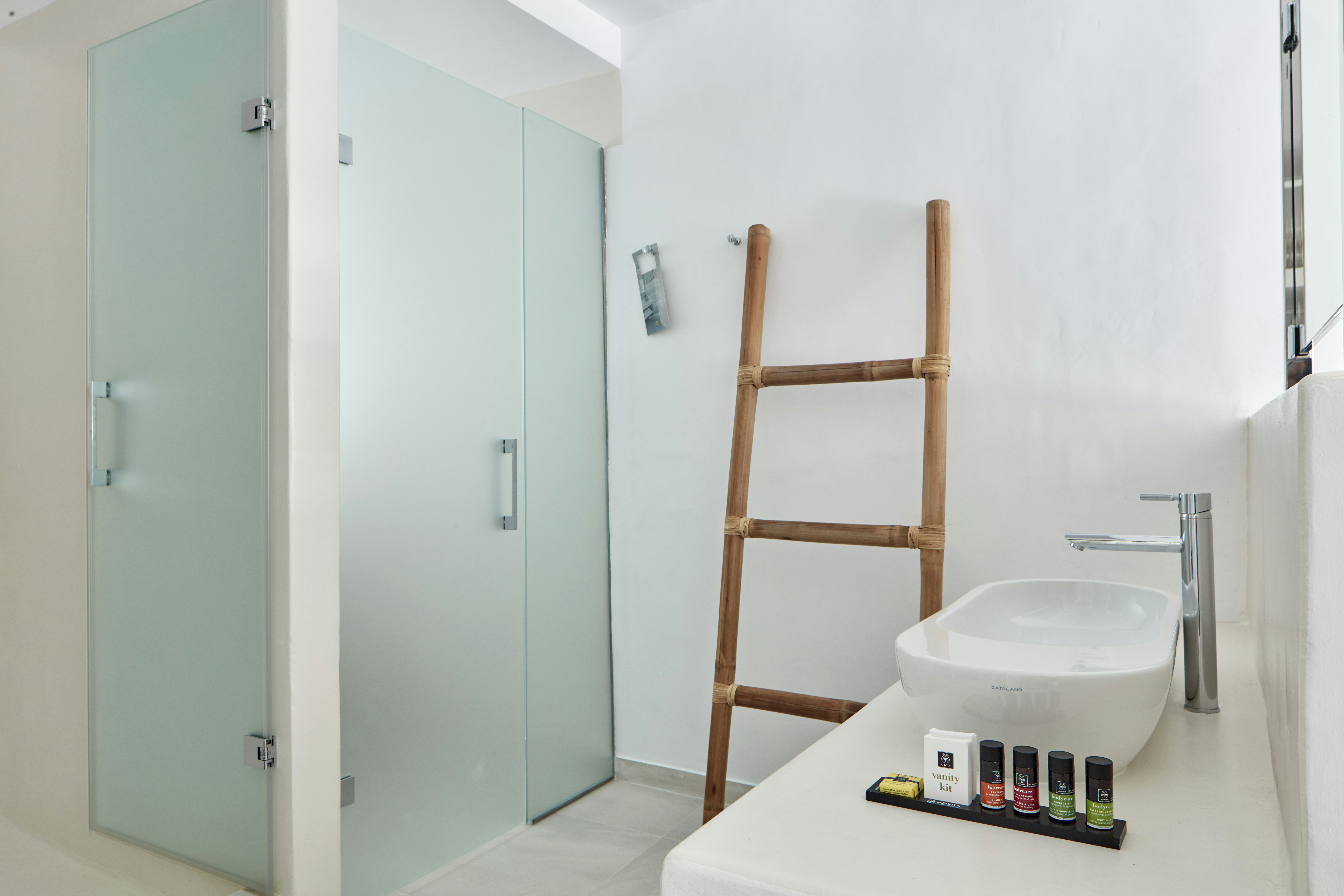 Archipelagos Suite with outdoor jacuzzi