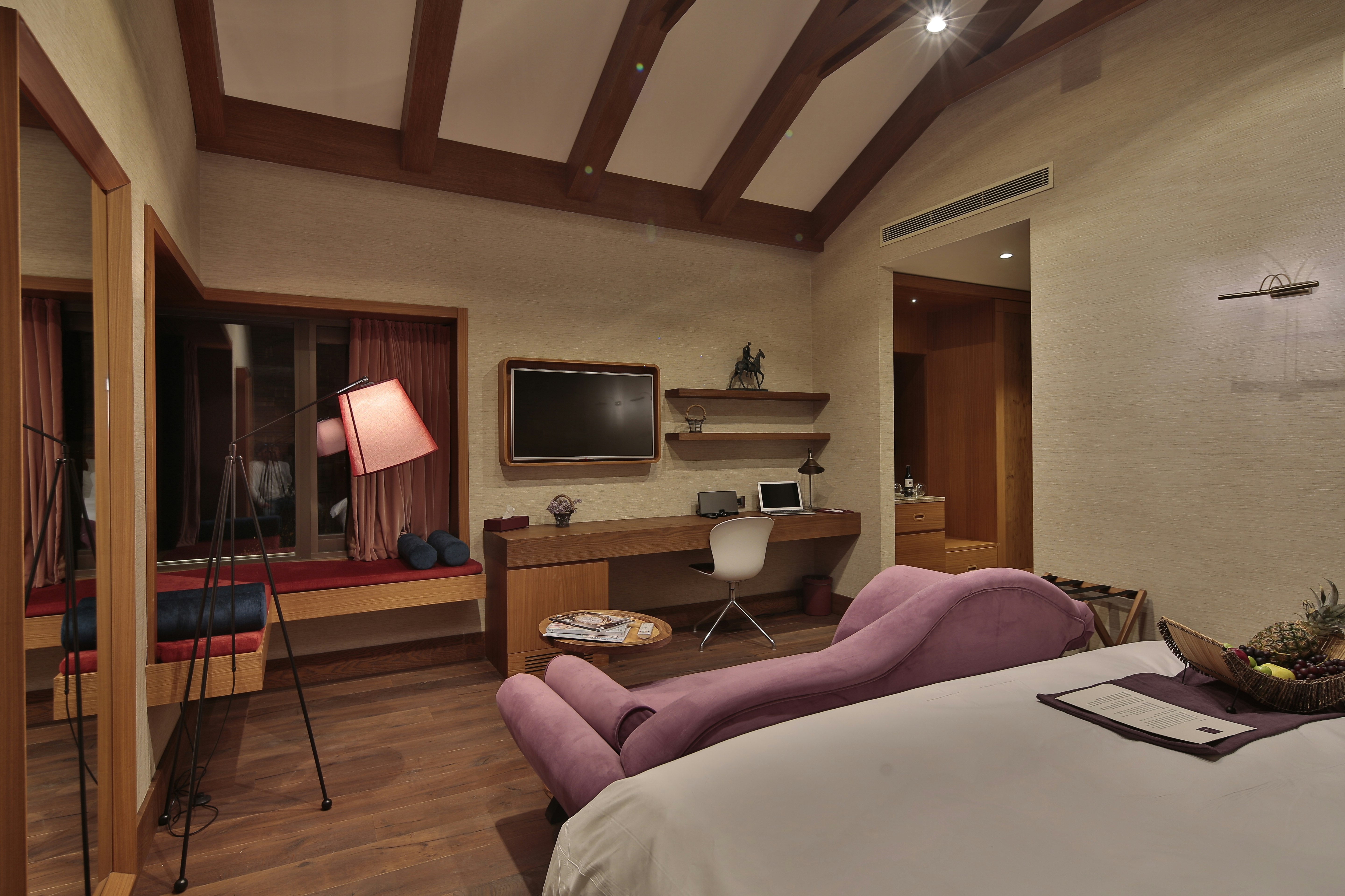 Aja Loft Suite