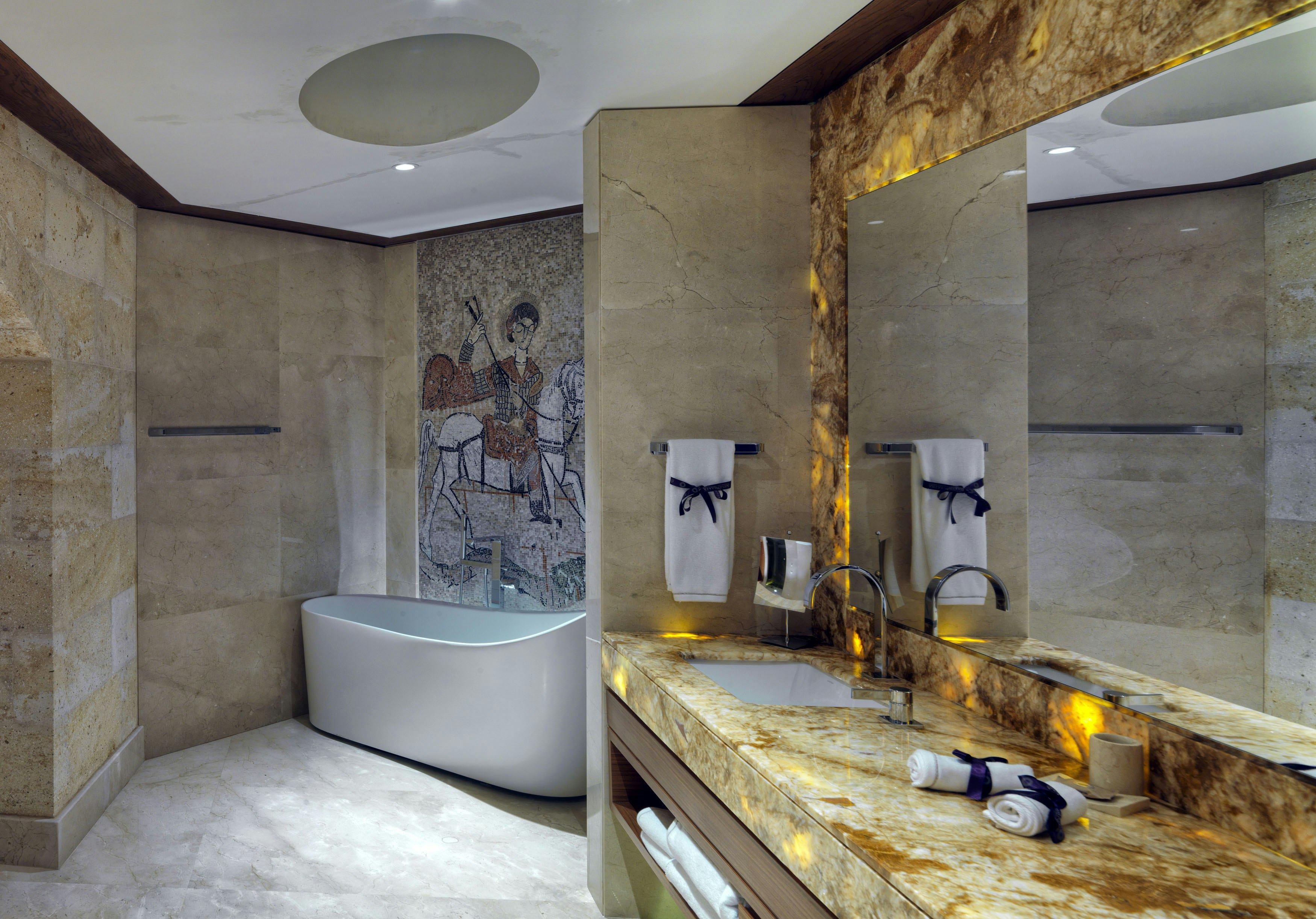 Ishtar Duplex Suite Bathroom