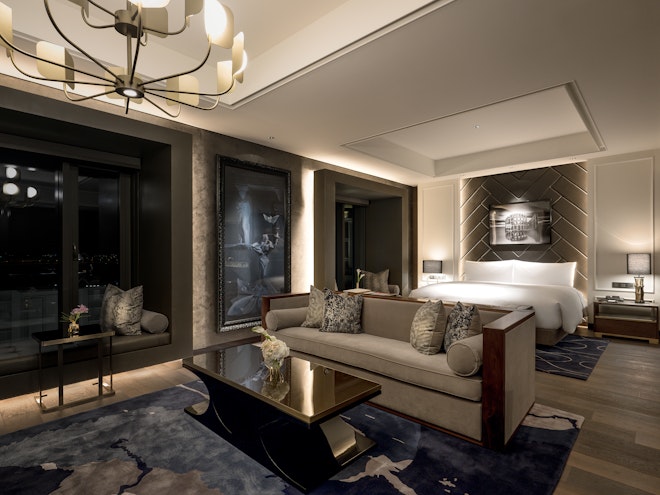 Deluxe Suite