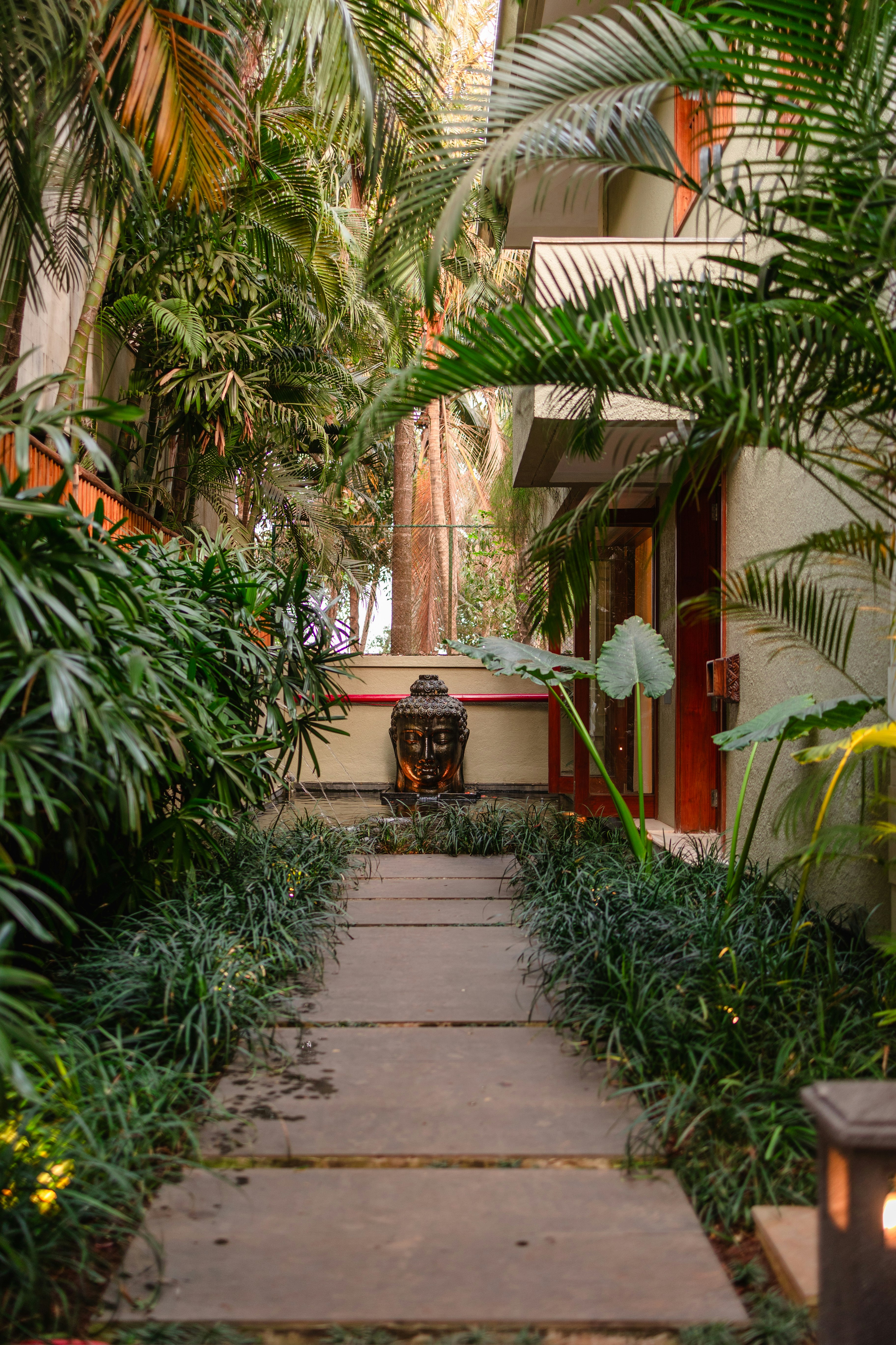 Villa - Outdoor Pathway