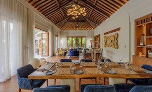 Villa - Dining Room