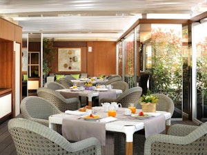 Snack Bar Terrace